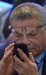 У Росії чиновникам і військовим можуть заборонити WhatsApp, Viber, Telegram