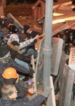 В опозиції очікують жорсткого штурму нових барикад на Інститутській та Грушевського