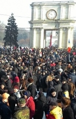В Кишеневі тривають масштабні мітинги (фото)