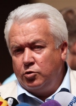 Олійник визнав, що Захарченко повинен відповісти