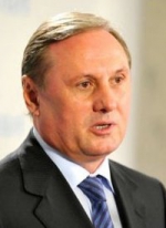 Єфремов вважає, що варто проводити окремі переговори з представниками Майдану