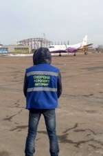 Оновлений Житомирський аеропорт прийняв перший літак (фото)