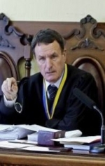 Сина екс-голови Апеляційного суду посадили під арешт (відео)