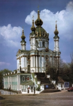 Трьох священників покарали штрафами за натовп вірян у храмах на Вербну неділю