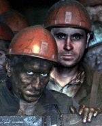 104 гірники заблоковані під землею через артобстріл шахти ім.Засядька