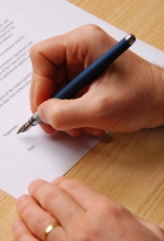 Активісти пропонують писати скарги на Пшонку