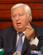 Пшонка просив Януковича, аби той ввів надзвичайний стан (фото)