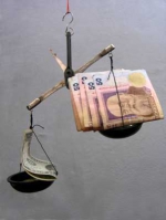 До кінця року гривня девальвує - S&P