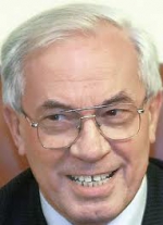 Азаров каже, що колись підробляв "журналістикою"