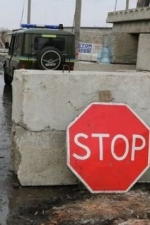 На Луганщині через обстріли закрито всі пункти пропуску