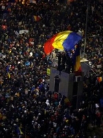 На вулиці Румунії знову вийшли десятки тисяч демонстрантів (фото)