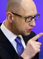 Яценюк  натякає "Батьківщині" на звільнення Шевченка