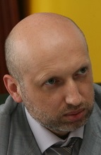 Турчинов хоче дати нагороди звільненим із полону військовим за мужність та героїзм