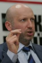 Турчинов вилітає до Сімферополя