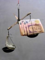 Fitch: У 2014 гривня девальвує до 8,5 гривень за долар