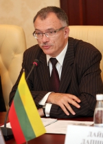 Посол Литви: Нашим суперзавданням є не втратити Росію