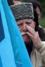 У Криму в мечеті затримали близько ста мусульман (відео)