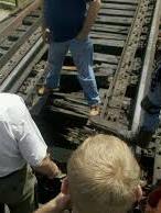 За добу Донецьку залізницю намагались підірвати сім разів