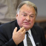 Помер екс-міністр закордонних справ