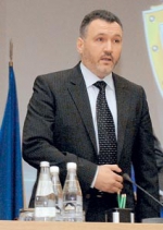 Заступник Пшонки написав книгу про кримінальні справи Кучми і опозиційних політиків