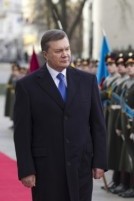 Через Януковича летять голови