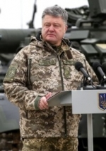Порошенко: Вздовж кордону з Україною різко збільшилася кількість військ РФ