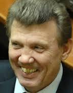 Під КС проходить мітинг за відміну "закону Ківалова-Колесніченка"