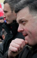 Кличко і Тягнибок прийшли на Грушевського