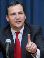 Радослав Сікорський пропонує віддати Україні активи Януковича