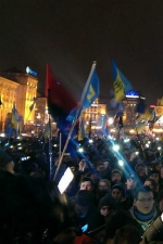 На Майдані Незалежності люди висунули вимогу відставки Януковича до ранку