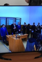 Українську делегацію не пустили в залу суду над Савченко (фото)