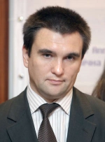 МЗС очолив Павло Клімкін. Дещицю провели піснею про Путіна