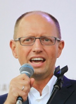 Яценюк: Клюєв і Медведчук причетні до провокацій у столиці