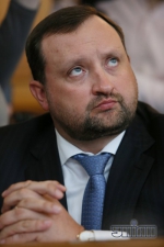 Арбузов дає настанови та хоче поділитись досвідом із новим урядом