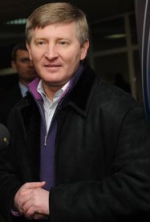 Активісти  Донецька пікетував дім Ахметова (+ ФОТО)