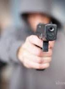 У Маріуполі озброєний чоловік вчинив перестрілку із працівниками поліції (фото)