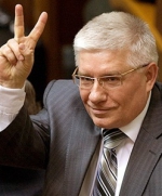 Янукович нагородив орденом парламентського "диригента"