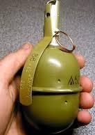 На Хрещатику затримали чоловіка, у якого з собою була граната (фото)