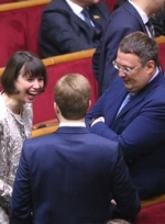 Перед уходом Гройсман підняв зарплату народним депутатам (документ)