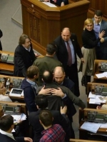 Депутати у Раді влаштували видовищний мордобій (фото, відео)