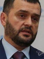 Екс-міністр Захарченко похвалився новим громадянством