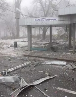 Снаряд влучив в автобусну зупинку у Донецьку. Є жертви (фото)