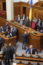 ВР досі не відкрила свого засідання, у парламенті відбуваються наради депутатів