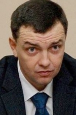 Депутата Дніпровської міськради від "Опозиційного блоку" Сергія Суханова двічі вдарили викруткою в груди (фото)