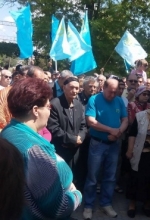 Попри заборону у Бахчисараї кримські татари вийшли на молитву (фото, відео)