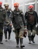 Робітники підприємств Ахметова вийшли на попереджувальний страйк проти сепаратизму (фото)