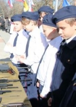 У Криму проводять "святковий відбір" в армію (фото)