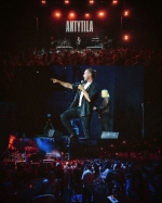 Антитіла відіграли серію благодійних концертів у США. Музиканти не лише давали концерти, але й влаштовували благодійні аукціони. (+ ВІДЕО)