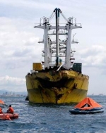 На Філіппінах зазнав краху пасажирський пором (фото)