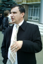 Луганський депутат Медведчука погрожував журналістці страшним прокляттям тамплієрів